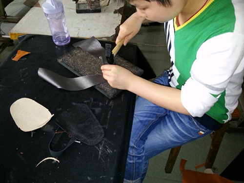 学员制作样品鞋