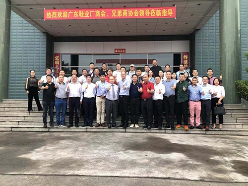 同行大合照