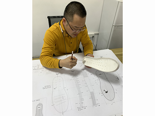 开发鞋底模具