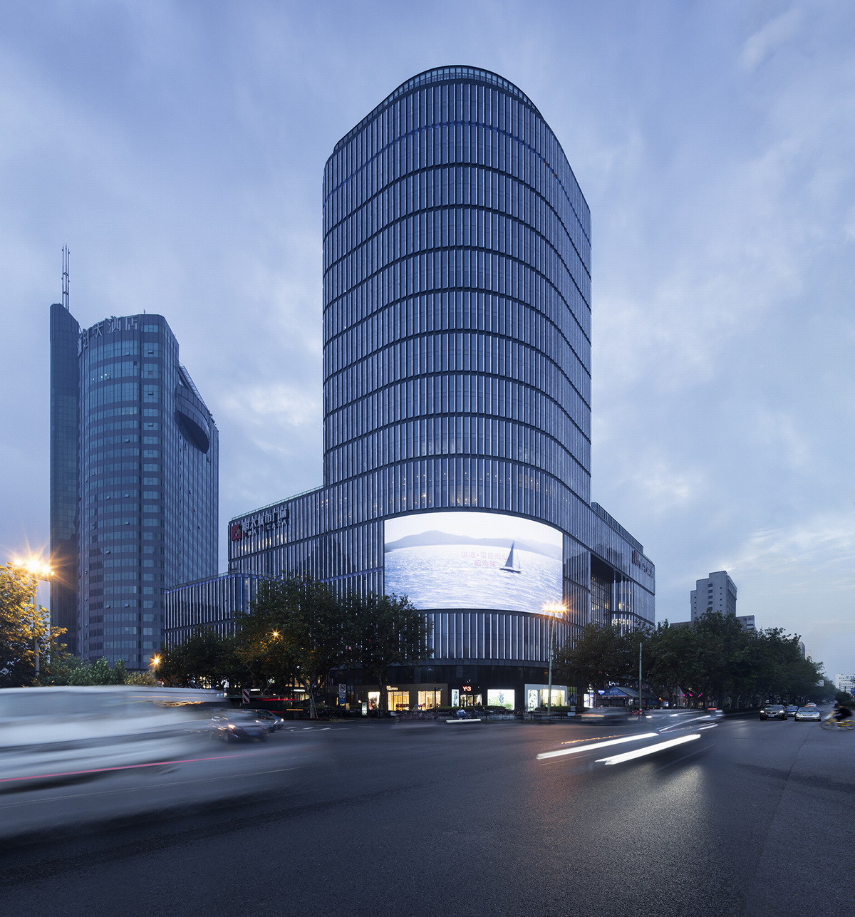 玻璃幕墙商业建筑外立面