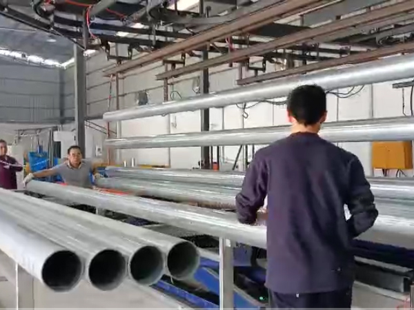 积放链喷涂线