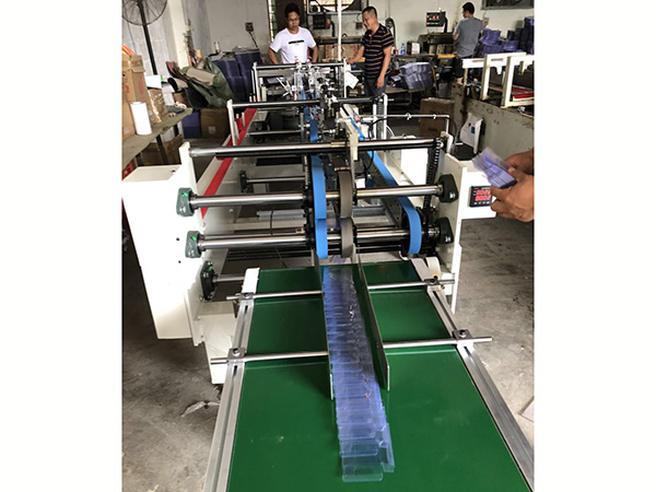 专业制造全自动糊盒机pet全自动胶盒机pp透明塑料盒粘盒机
