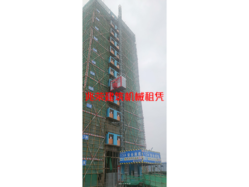 施工电梯