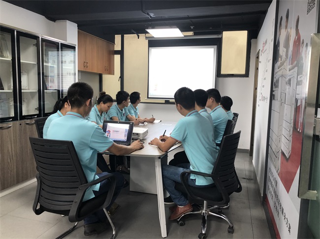 卓众办公租赁公司会议室