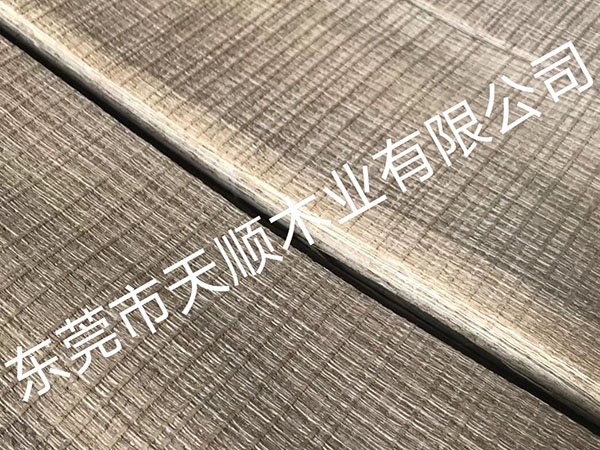 烟熏锯齿橡木