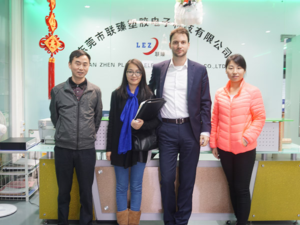 欧洲客户来公司参观合...