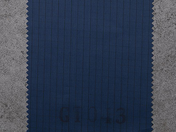 043
