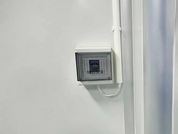 无尘室内安装布线施工