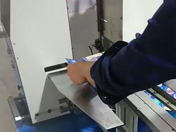 保鲜膜封盒机