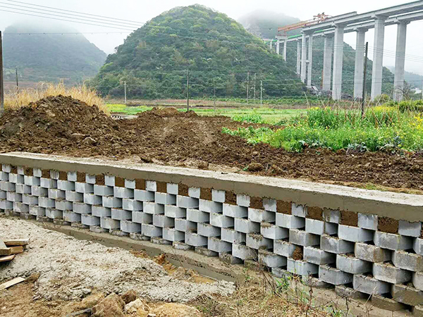 公园植栽型生态挡墙砌...