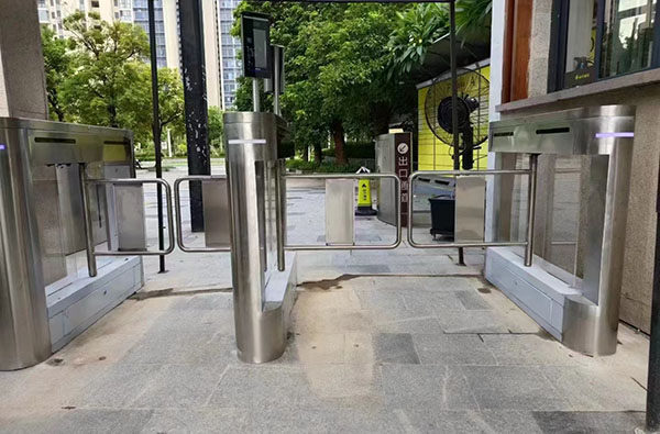 人行通摆闸