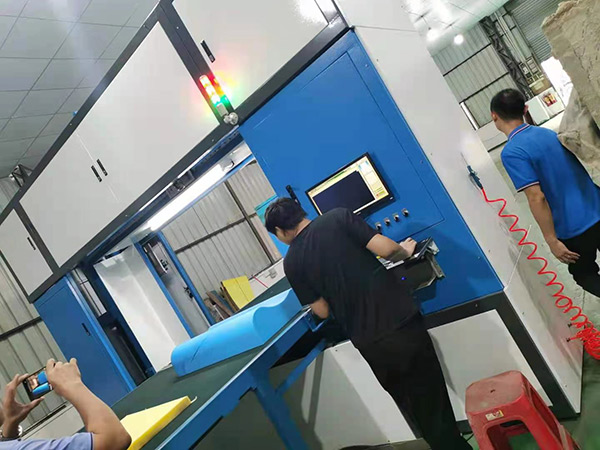 全自动发泡机操作