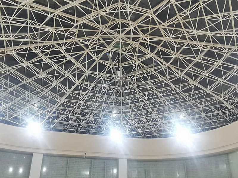 鸟巢蜂窝工业风扇