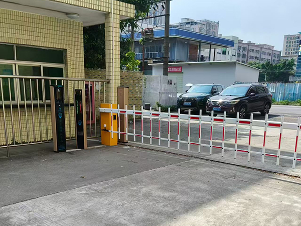 电动门
