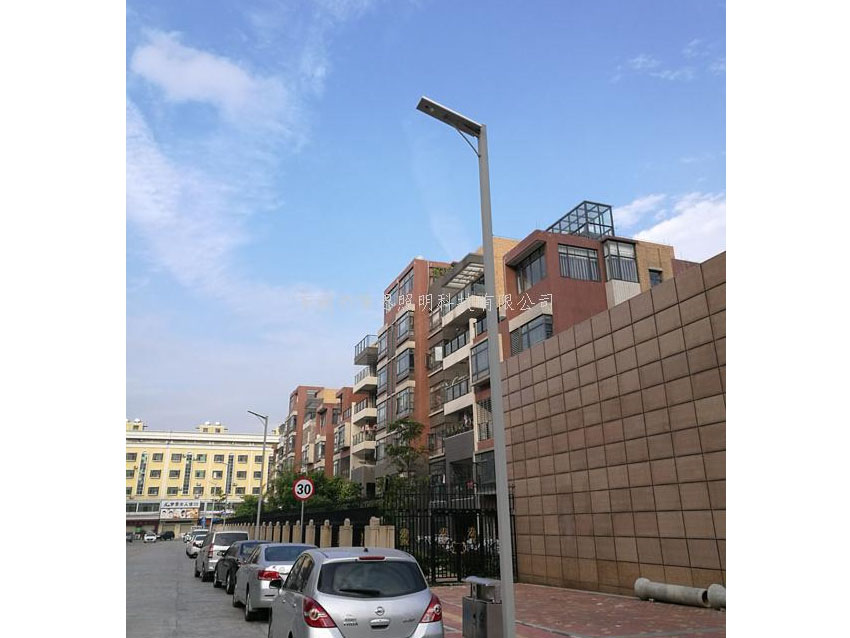 武汉一体化太阳路灯工程案例