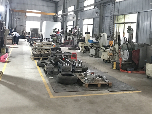 中空吹塑模具